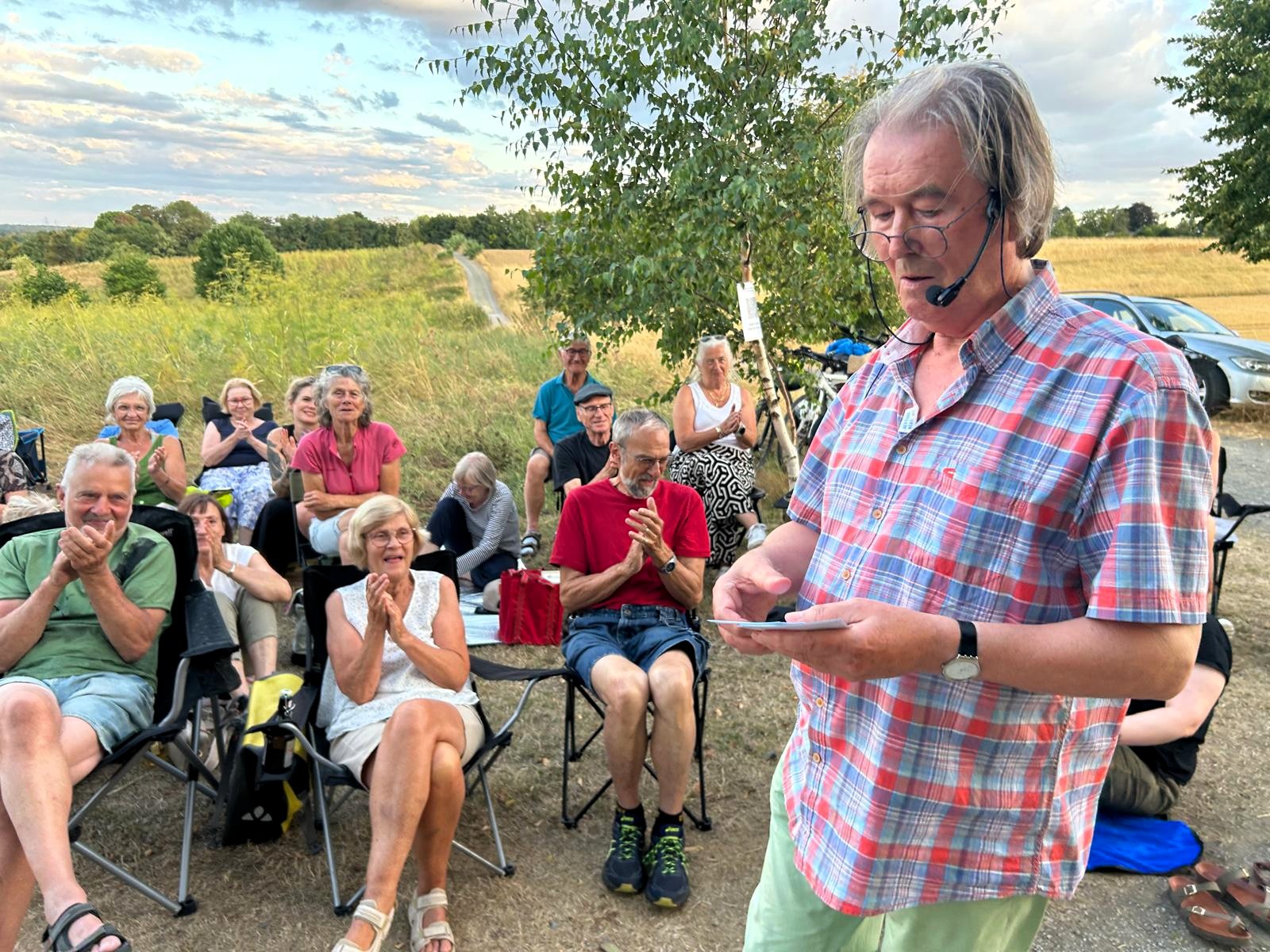 Klaus Hansen hatte sogar an Fleißkärtchen für die aufmerksamen Gäste gedacht.