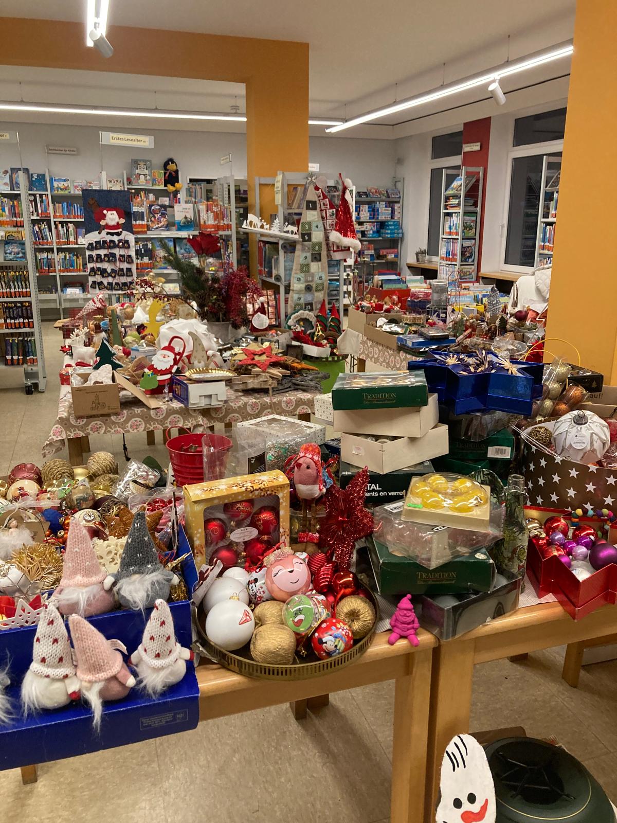 Weihnachtsdeko-Verschenkbörse